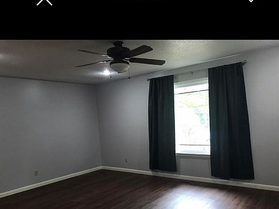 Picture window to front yard