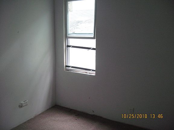 5th image of 10226 S La Salle St
