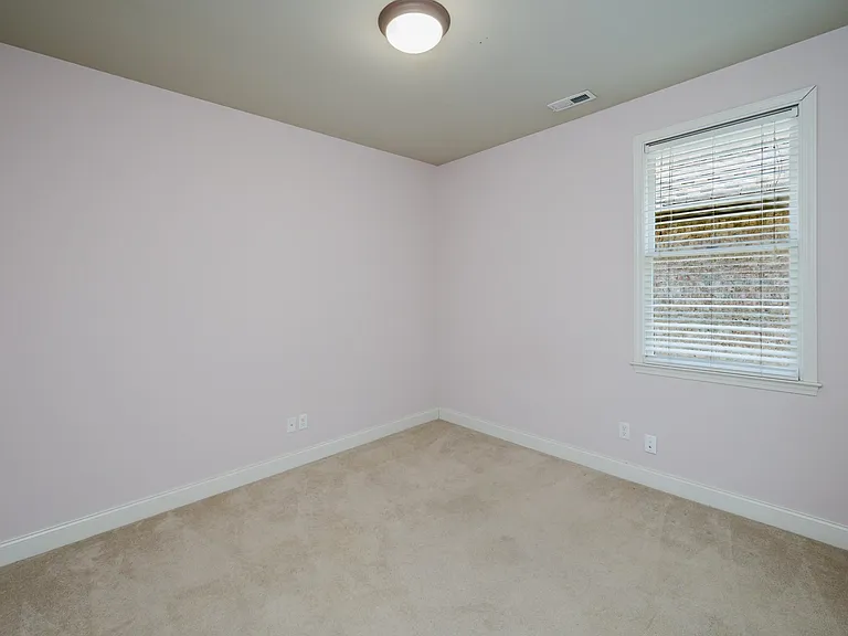 5689 Park Side Rd — Photo 9
