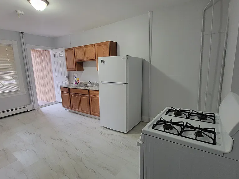 119 Sisson Ave #1S — Photo 20