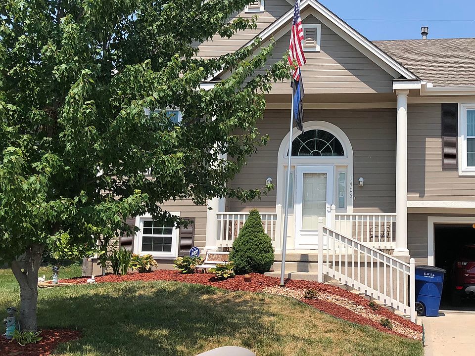 1st image of 1406 NW Persimmon Dr