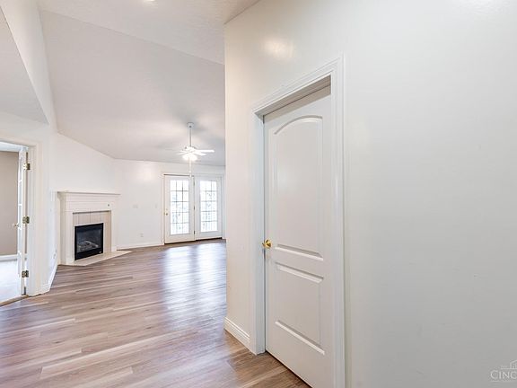 3rd image of 8015 Pinnacle Point Drive