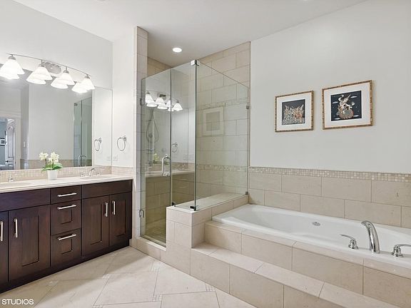 2nd image of 1415 W Belmont Ave APT 2