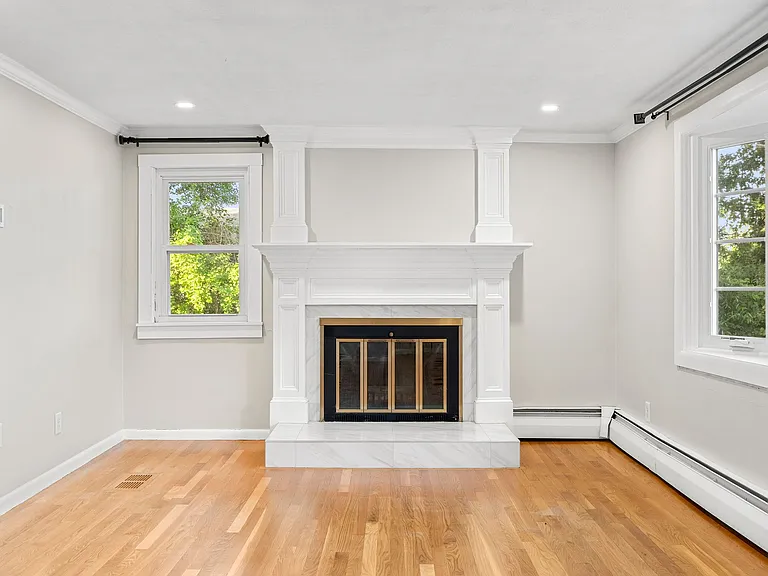 17 Scott Ave — Photo 14
