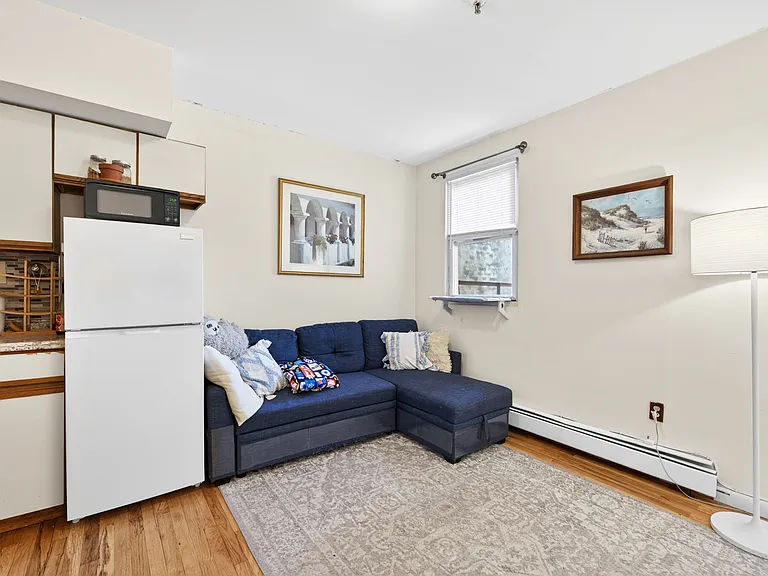 606 Jefferson St #3L — Photo 2