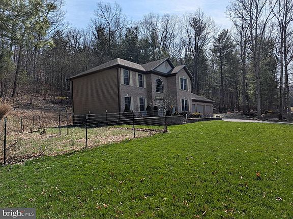 3rd image of 7895 Stump Run Rd