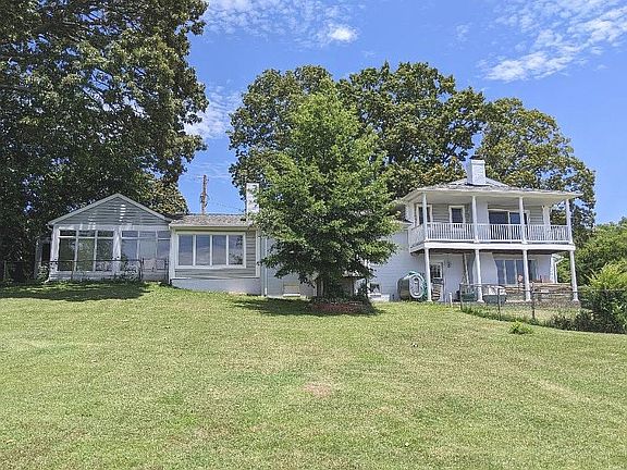 5th image of 22495 Breton Bay Dr