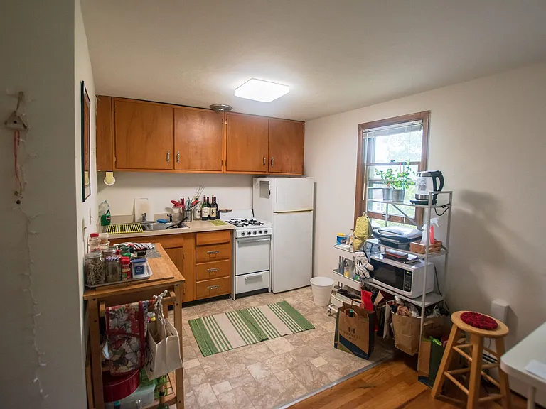 State Street Apartments — Photo 17