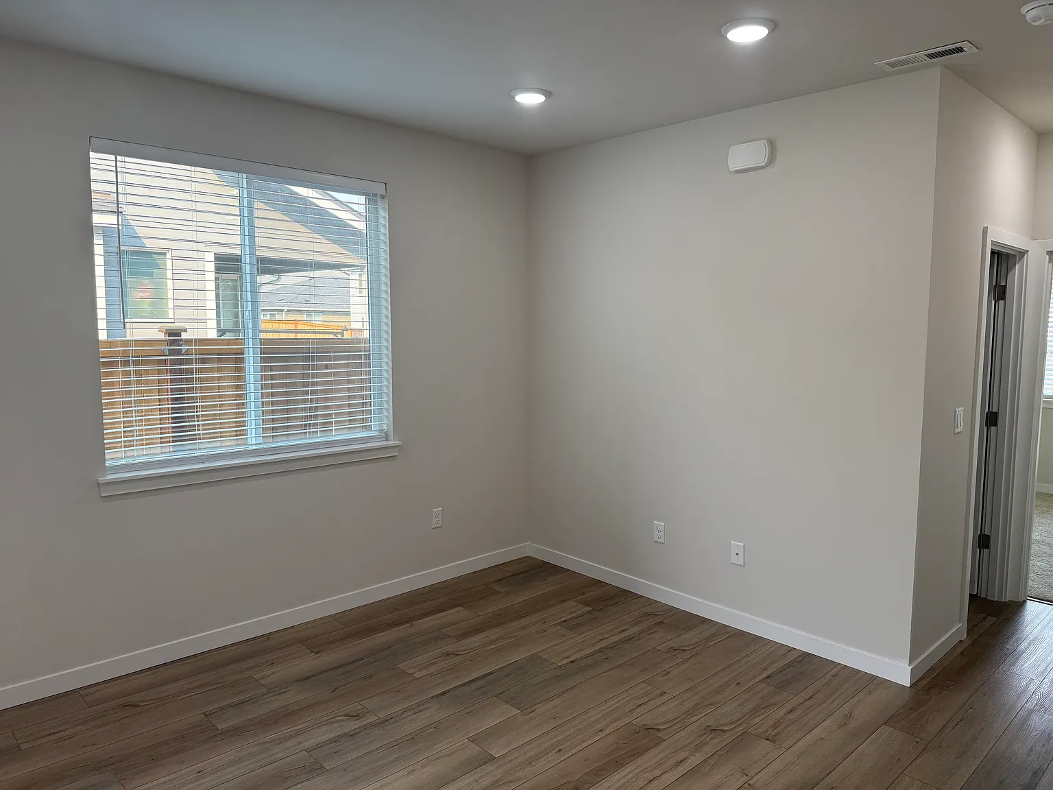Pines Ln E, Puyallup — Photo 2