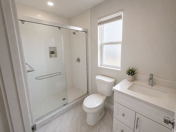 4th image of 537 W Colden Ave #533-1/2
