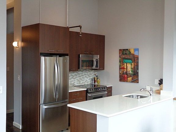 4th image of 320 W 2nd St APT 205