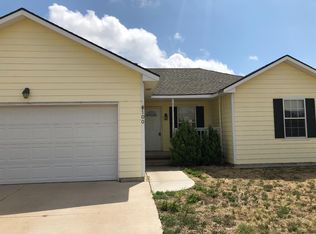 100 Sydnee Ln, Holcomb, KS 67851