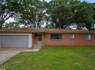 301 Hillwood Dr, Sherwood, AR 72120