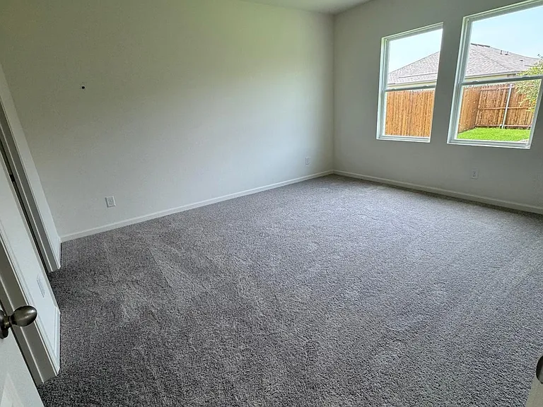 4909 McCoy Dr — Photo 8