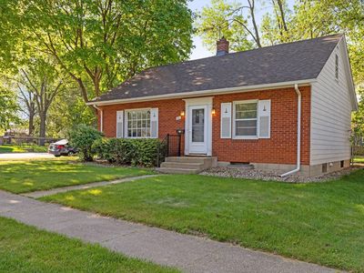 341 E 2nd St, Waconia, MN, 55387
