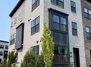 851 Mount Curv, Saint Paul, MN 55116