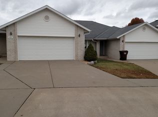 1821 N Cedarcrest Ave, Nixa, MO 65714