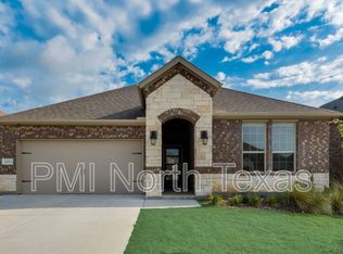 11213 Klondike Ln, Aubrey, TX 76227