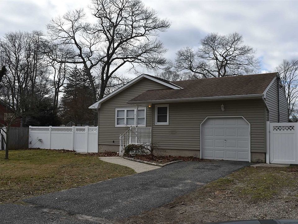 1st image of 152 Magnolia Dr