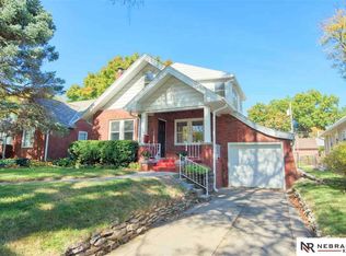 5548 Pacific St, Omaha, NE 68106