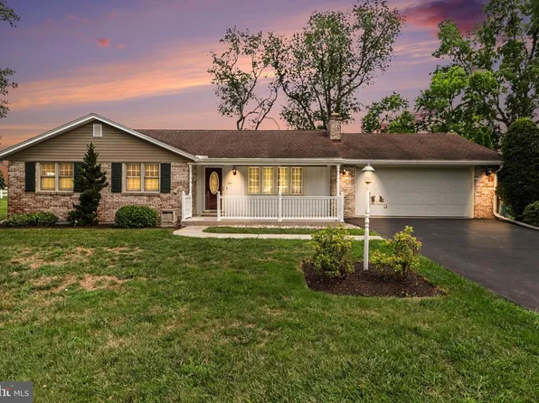 808 Forbes Rd, Carlisle, PA 17013