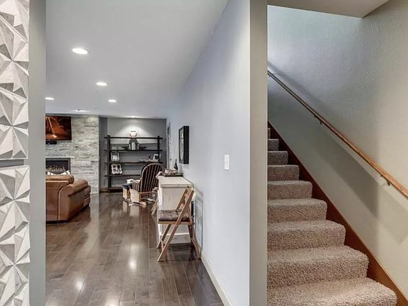 2nd image of 1211 Vernon Dr