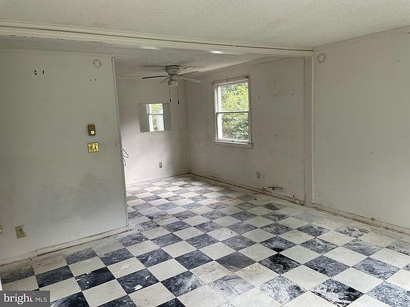3rd image of 642 Ramah Rd