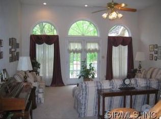 15 Downing Pl, Glen Carbon, IL