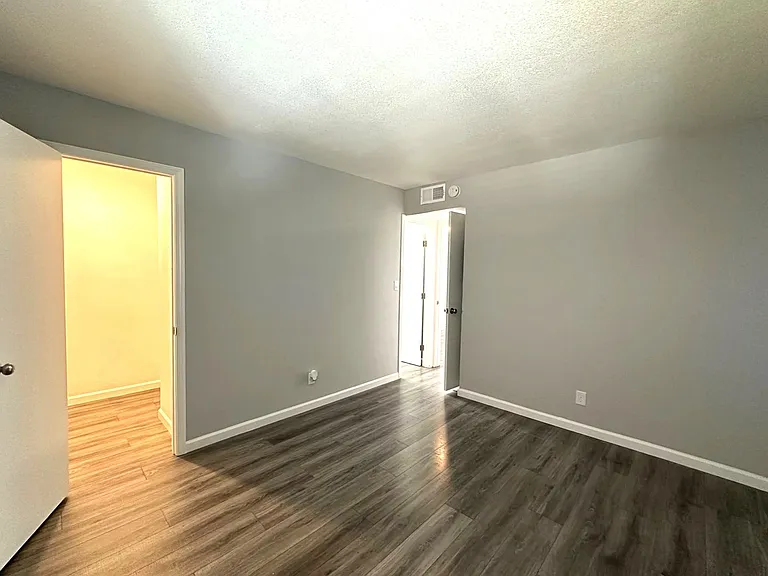 La Madera Apartments at 935 W. Swain Road — Photo 8