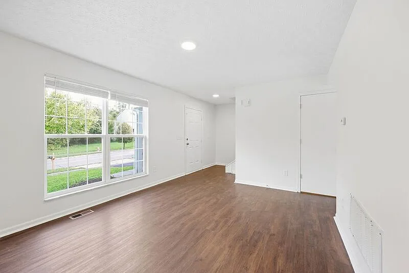 4 bed, 2.5 bath, 1497 sqft, $2,750 — Photo 3