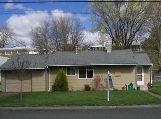601 SE 6th St, College Place, WA 99324