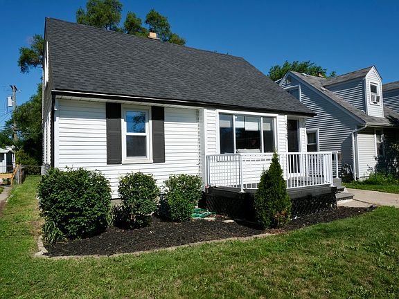 2nd image of 23147 Melville Ave