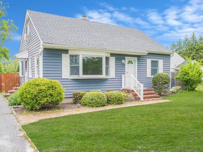 30 Millbrook Lane, Riverhead, NY, 11901
