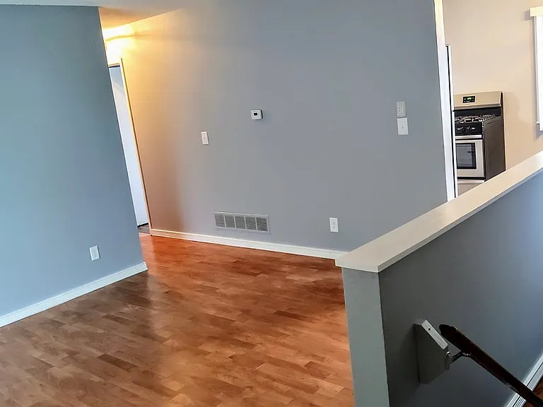 1759 Welshire Dr — Photo 2