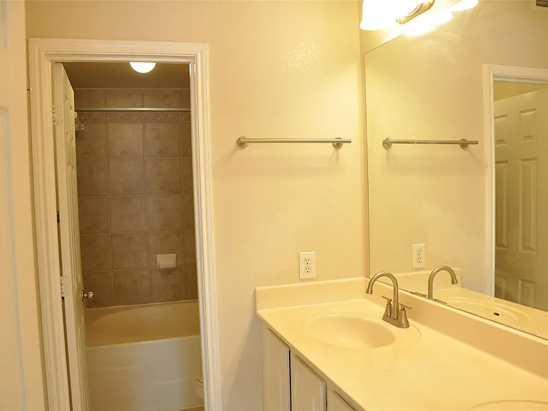 12707 Boheme Dr #906 — Photo 15