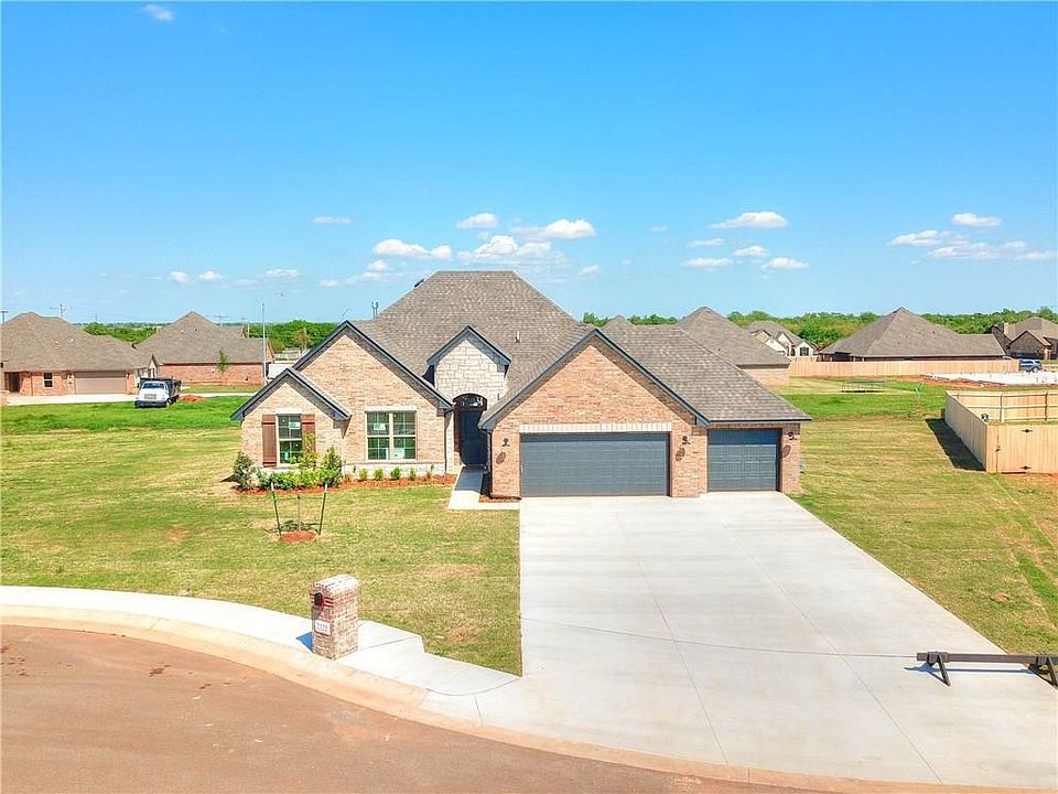 1st image of 2322 Cedar Cir NW