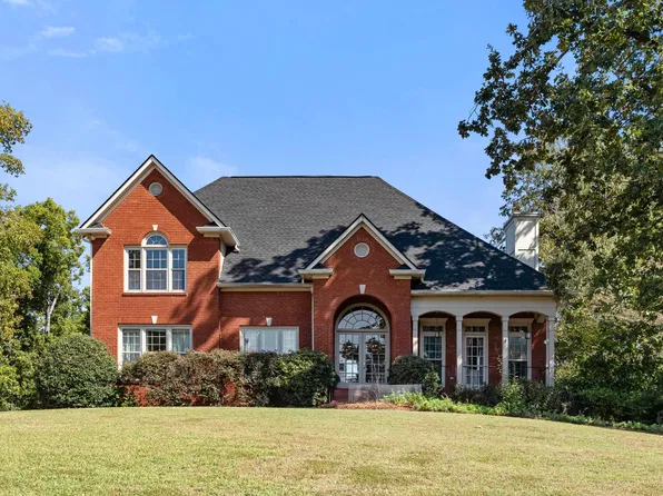 114 Saddle Lake Dr, Alabaster, AL 35007