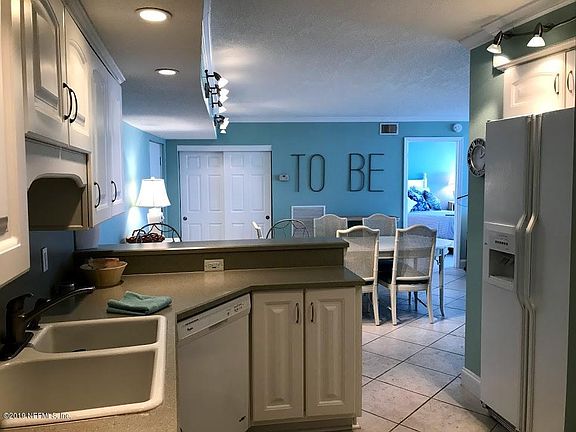 5th image of 1601 Ocean Dr #508
