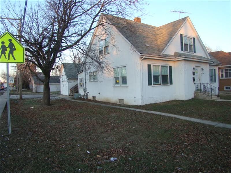 2nd image of 728 Liberty St