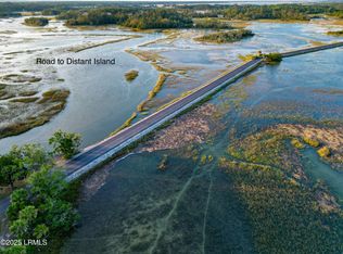 345 Distant Island Dr, Beaufort, SC 29907