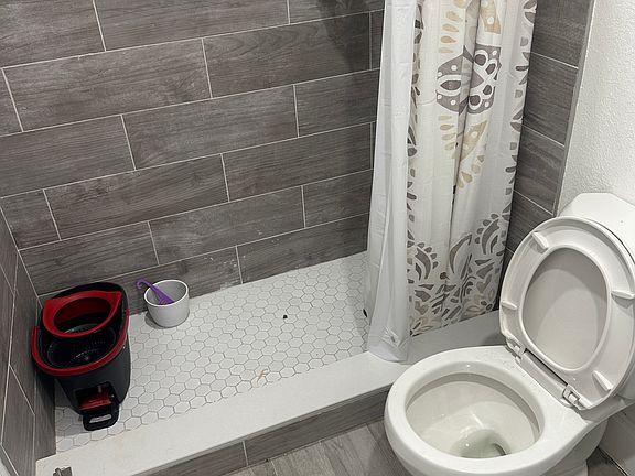 5th image of 1916 Palmland Dr APT D