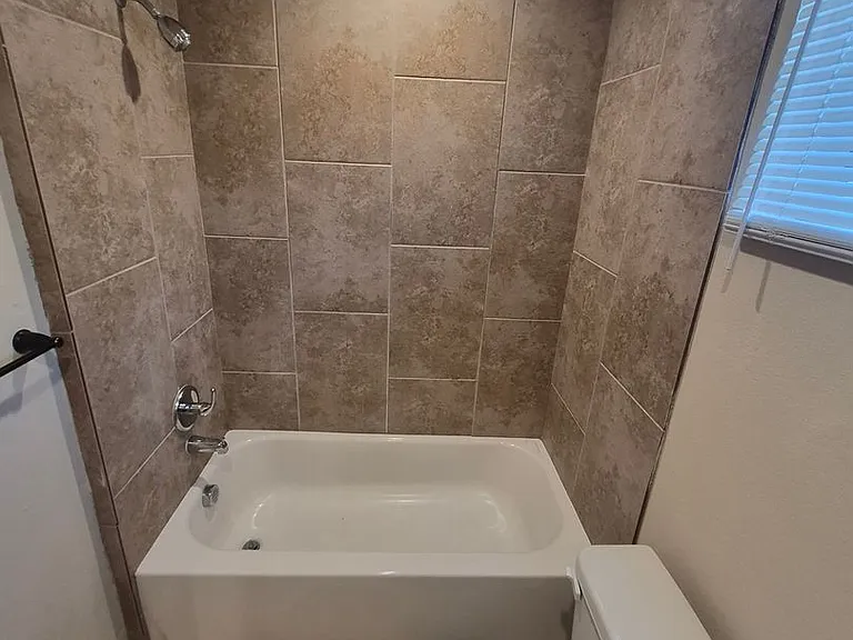 7026 Lakeview Dr #101 — Photo 21