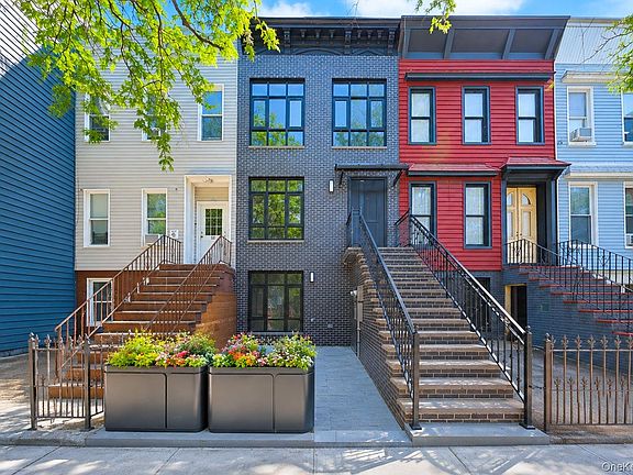 2nd image of 25 Goodwin Place