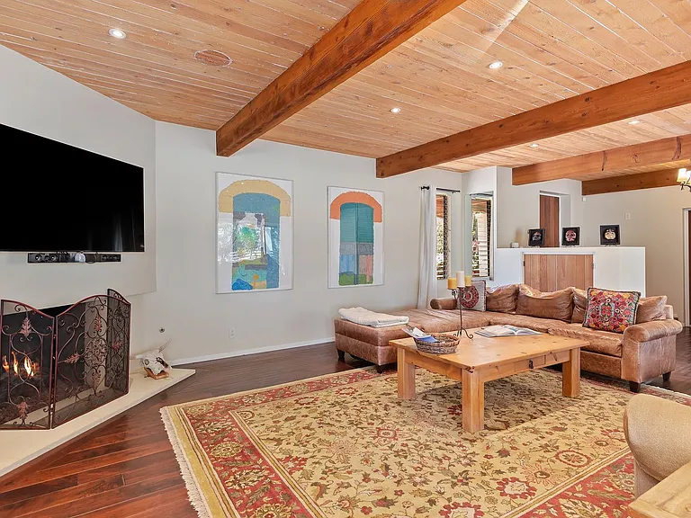525 Las Palmas Dr — Photo 8