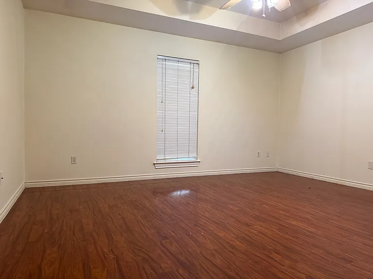2208 Albert Broadfoot St — Photo 13