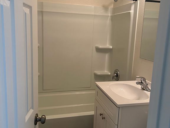 5th image of 32120 Avenue D Unit 4