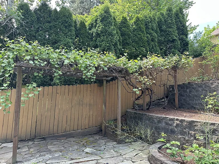 2292 NW Audene Dr — Photo 31