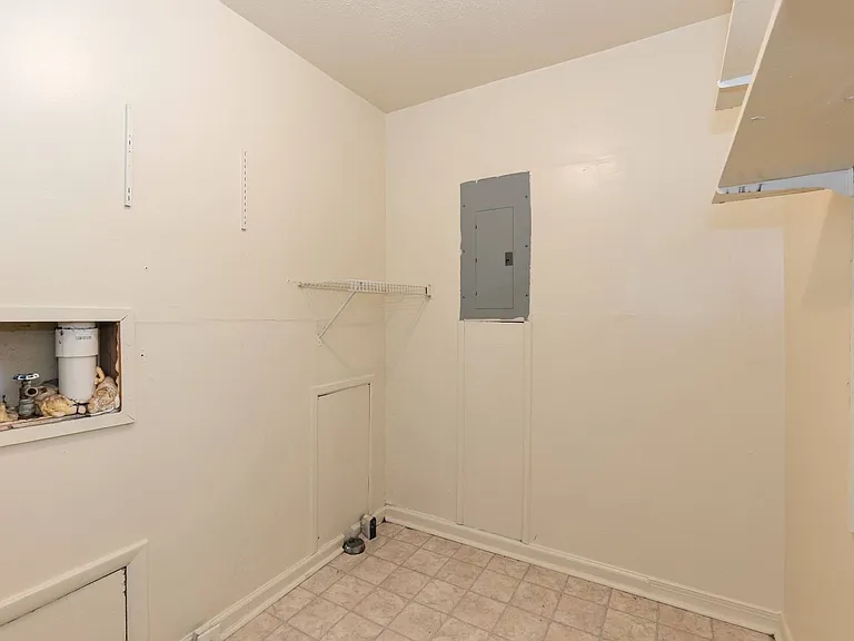 1210 Truman St — Photo 12