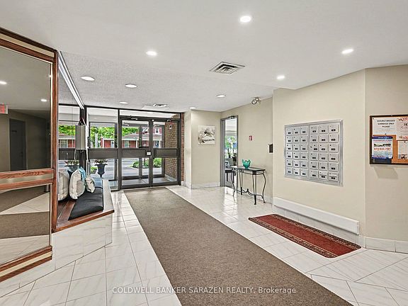 4th image of 124 Daniel St S #308