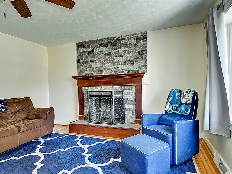 309 Beck St — Photo 8